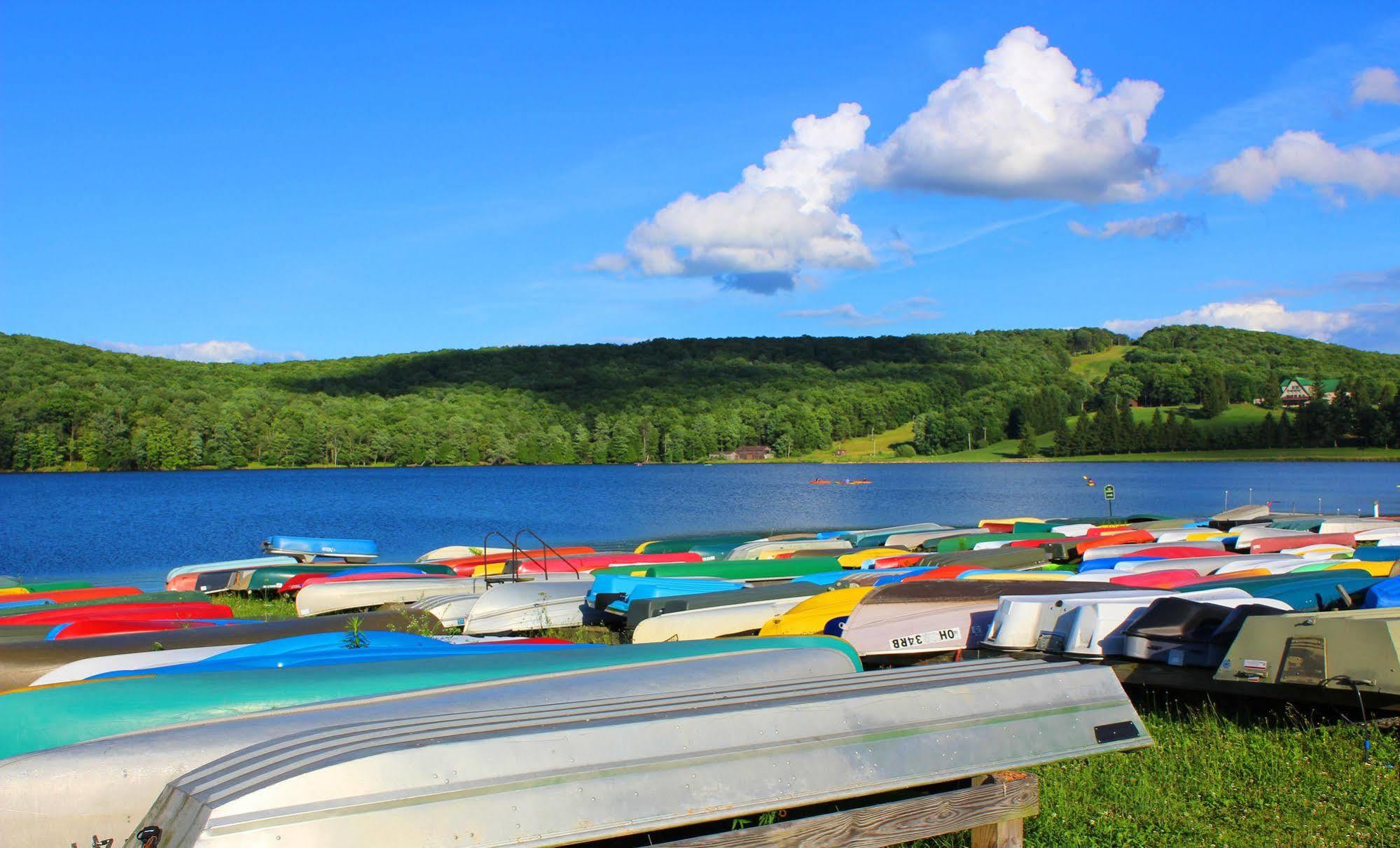 Alpine Lake Resort Terra Alta Exterior foto